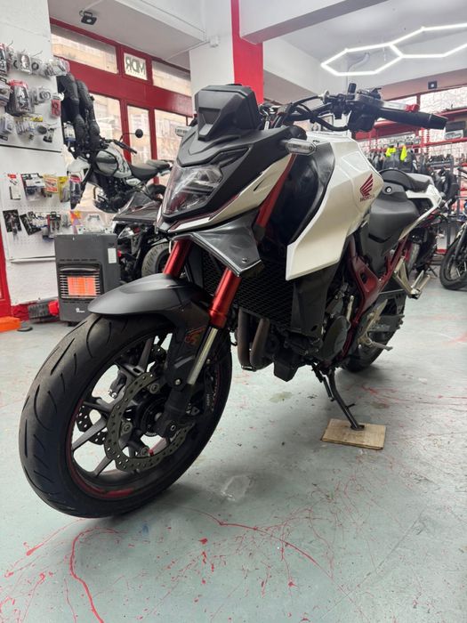 Honda CB 750 Hornet ABS 2023 -Garantie-