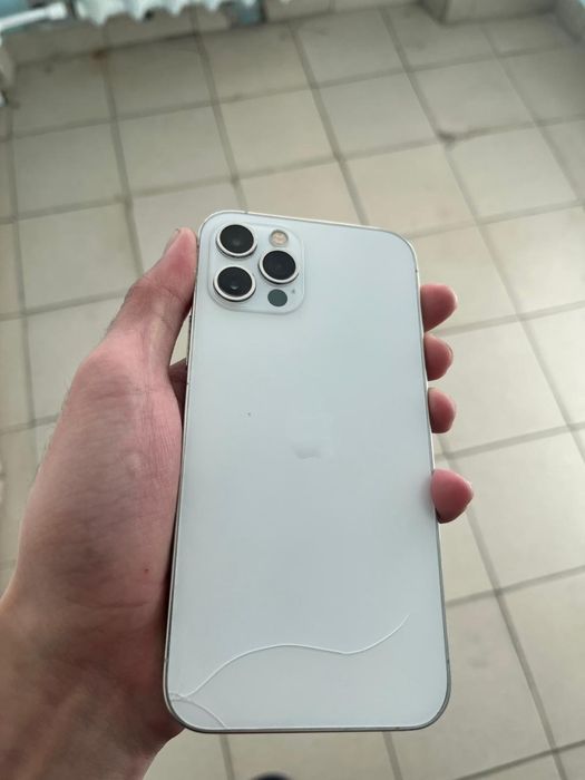 Продам Iphone 12 Pro