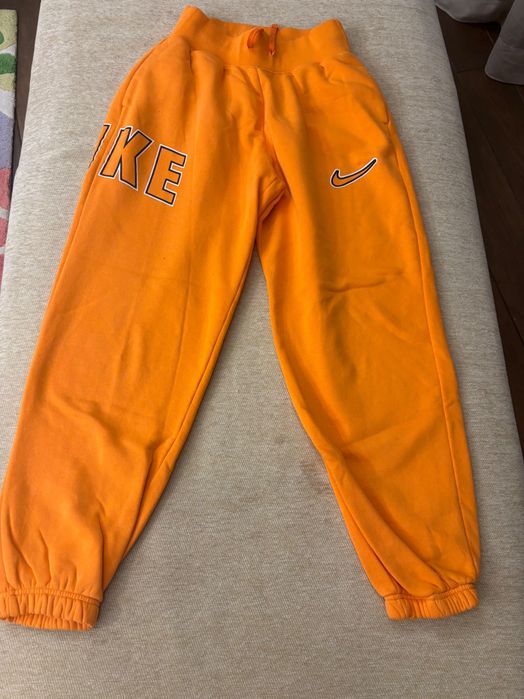 Дамски долнища Nike,Replay,Pinko