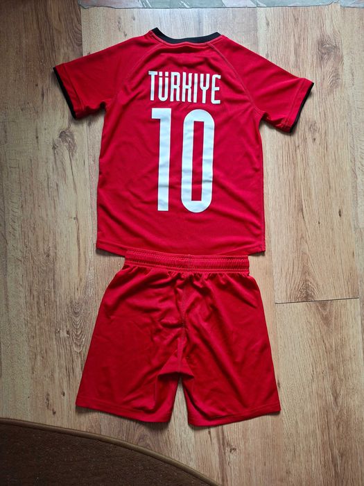 Set de fotbal H&M marime 6-8 ani