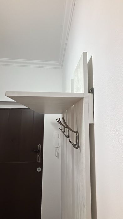 Вешалка в прихожую