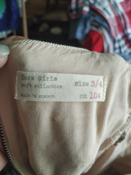 Vând rochie elegantă și rochie Zara 3-4 ani