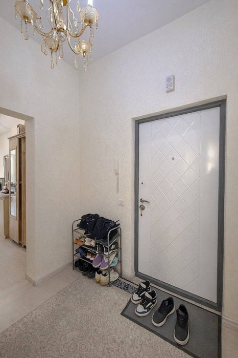 Срочно продойотсия квартера узбум ЖК ассалом сохил голдин хаус