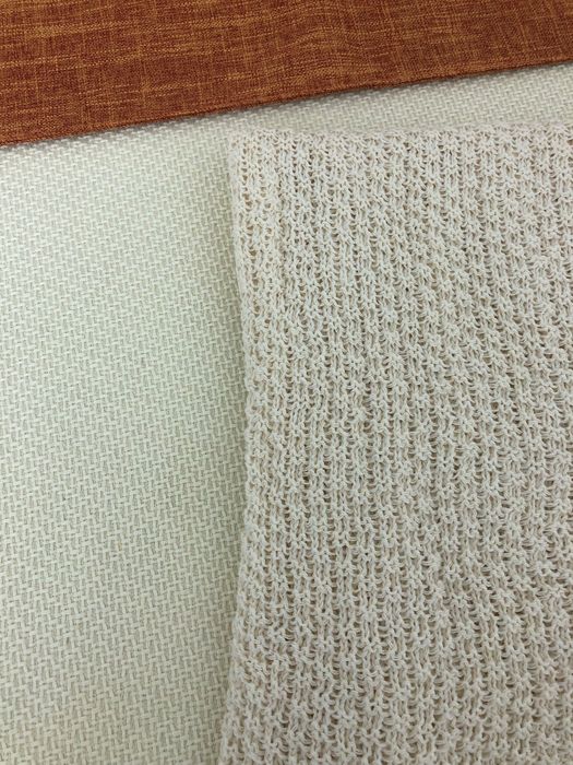 Плед для дивана. Декор