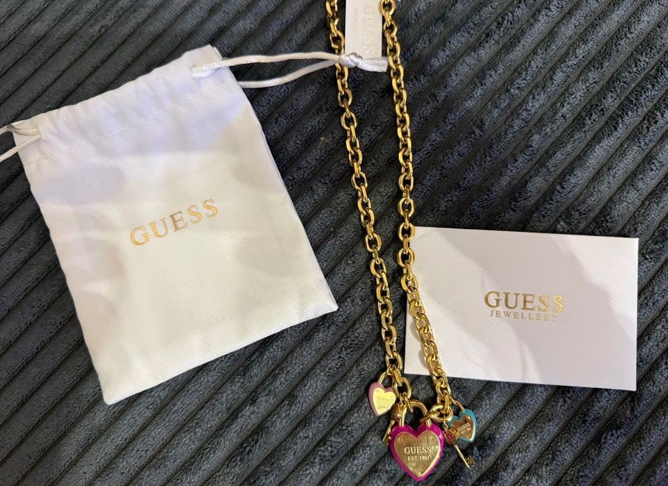 Колие guess all you need is love