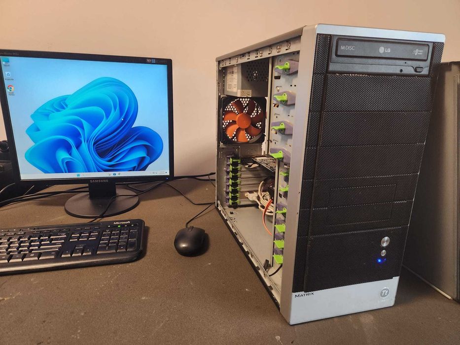 Unitate PC - desktop + monitor - garantie