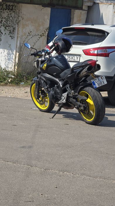 Yamaha fz6 s2 2009