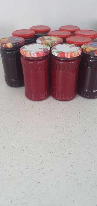 Dulceață zmeură și mure.