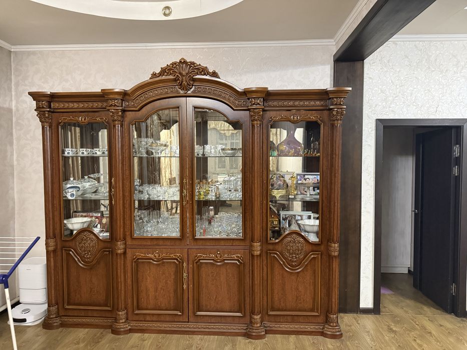 Продам стенку сервант