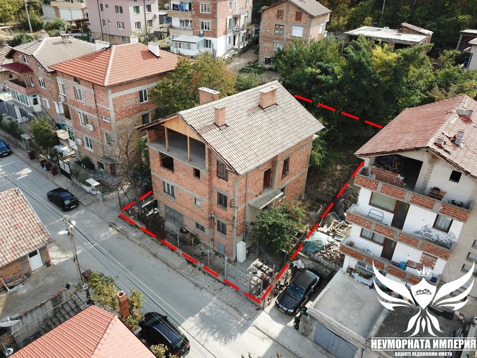 Продава се Къща в Асеновград - 424 кв.м за 399 €/кв.м - Снимка #2