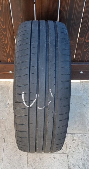 Vând set 4 anvelope de vară Michelin Pilot Sport 4 - 225/45 R19