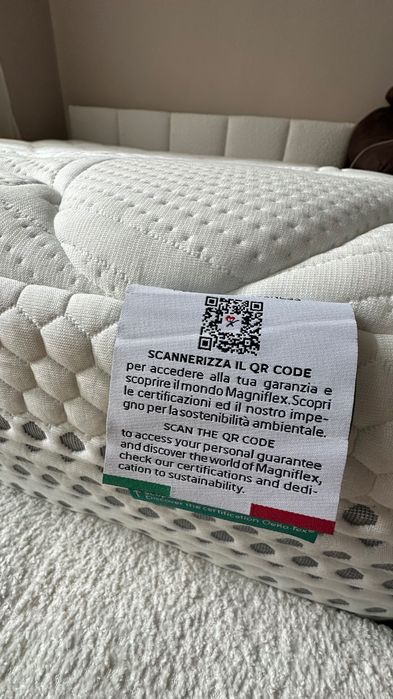 Продавам чисто нова спалня с матрак