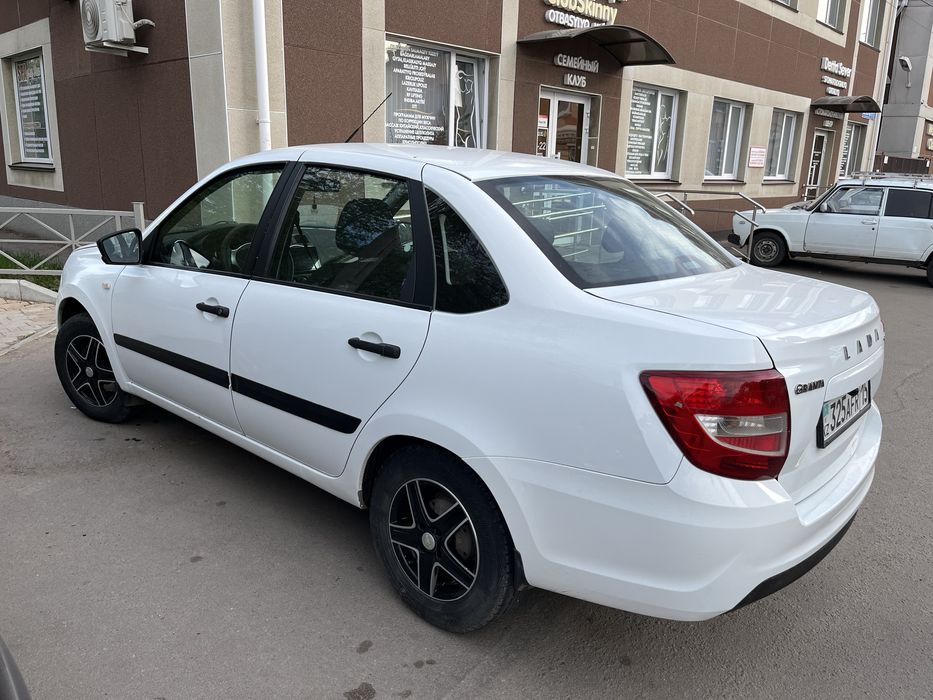 Продам автомашину Гранта