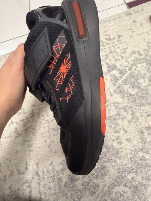 Adidas marvel nr 35