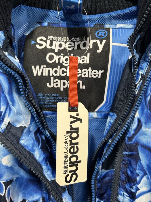 Geaca noua SUPERDRY