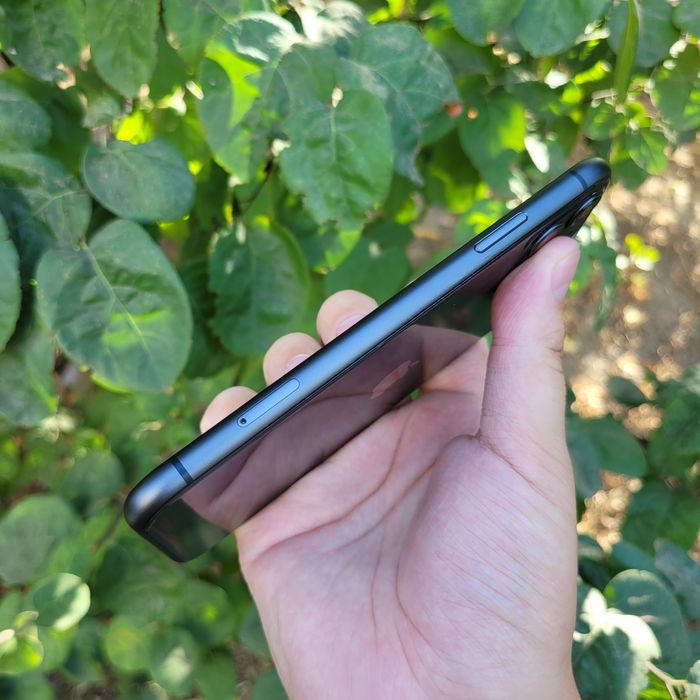 IPhone 11  64 GB