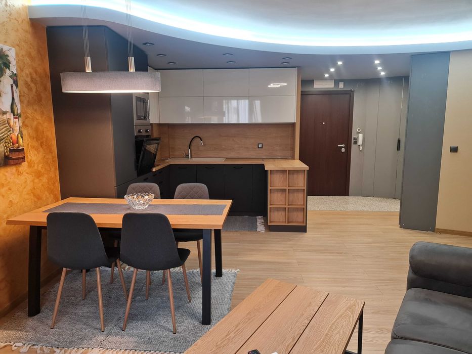 Дава се под наем Тристаен апартамент в София, Център - 92 кв.м за 997.05 € - Снимка #5