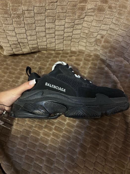 Balenciaga Triple S, Originali