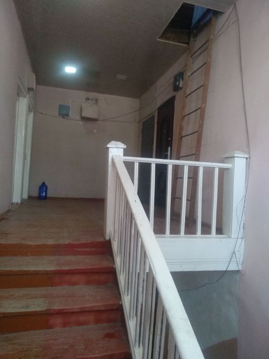 Уй сотилади 3 хона 62 кв/метр, Ломоносов мактабини олдида, келишилади