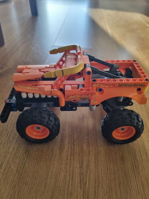 LEGO® Technic - Monster Jam™ El Toro Loco™ 42135, 247 части