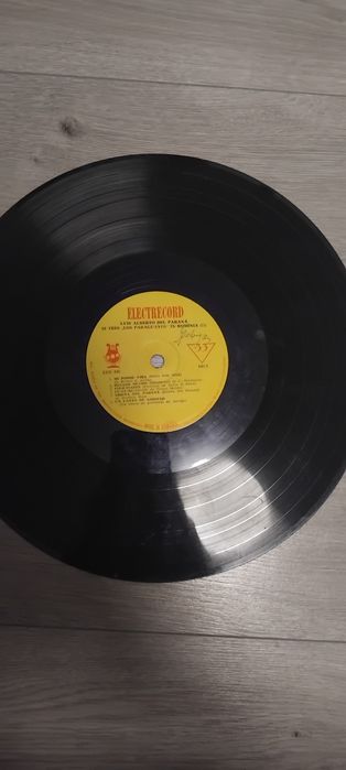 vând disc de vinil rar cu semnarura de la Luis Alberto Del Paranā