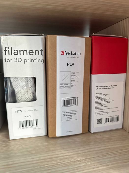 Creality Ender 3 3D printer + 3 role filament + upgrade-uri