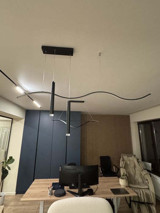 Lustra LED cu lumina alba