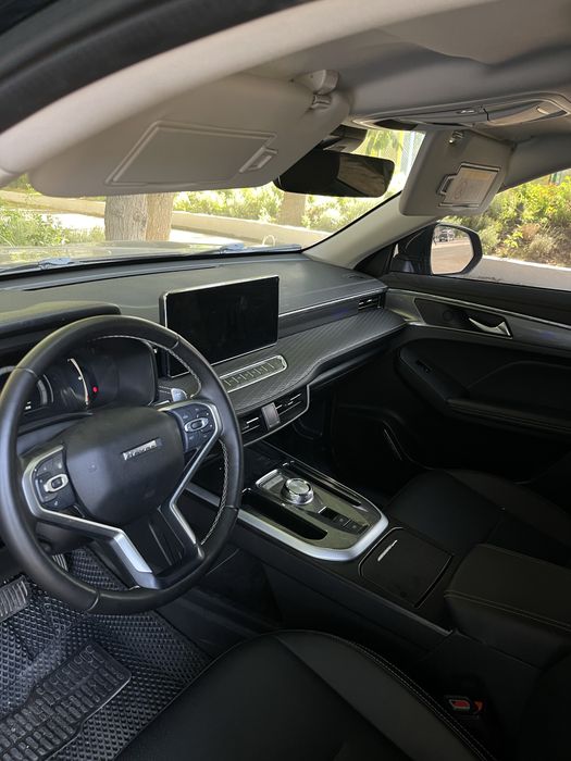 Продается своя машина срочно Haval jolion