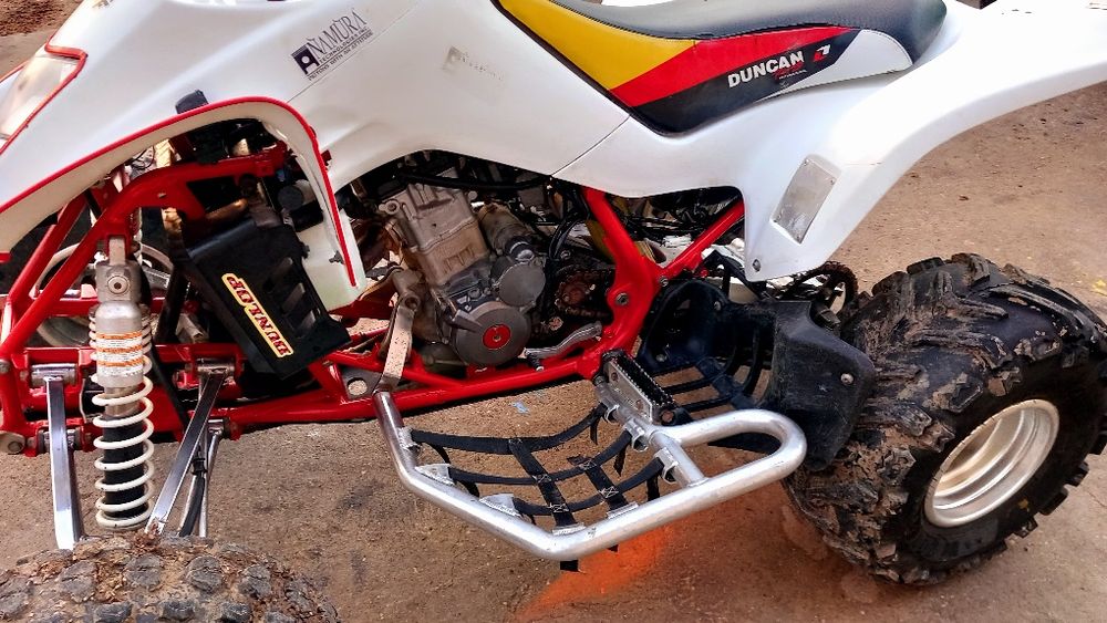 Quad suzuki ltz 400 vând  sau schimb