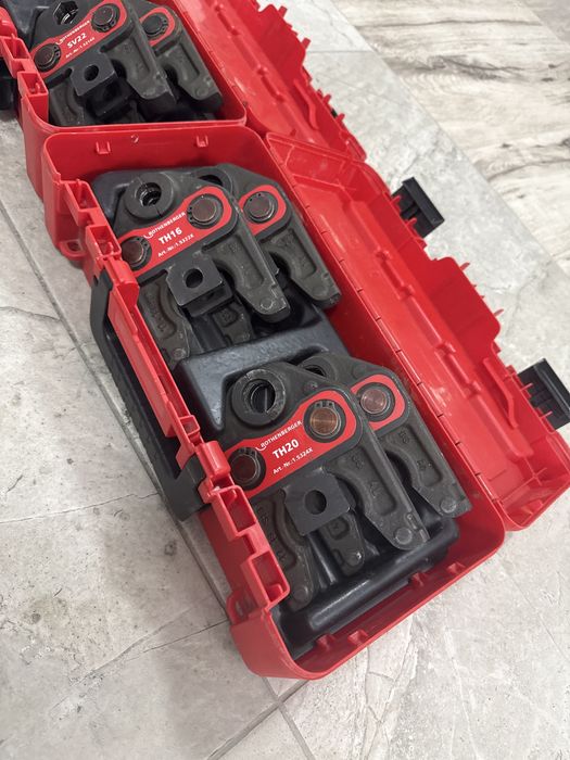 Vind doua seturi bacuri la cutii originale RotenbergerTH si V