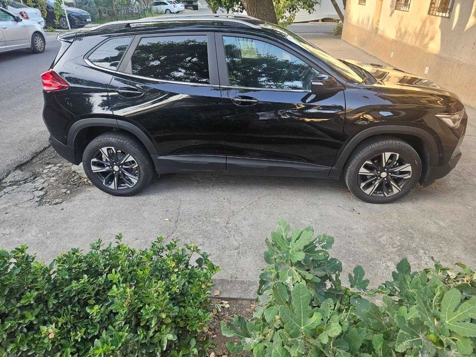 Tracker 2 primier,  probeg 26 000 km