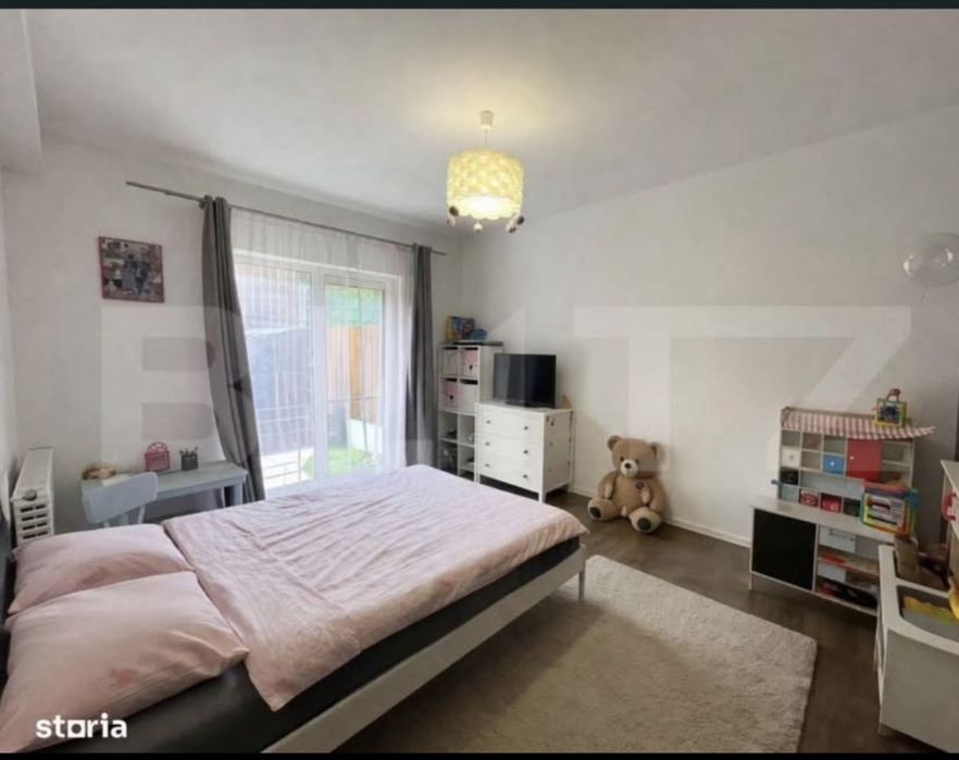 Urgent!!! Apartament + curte privata