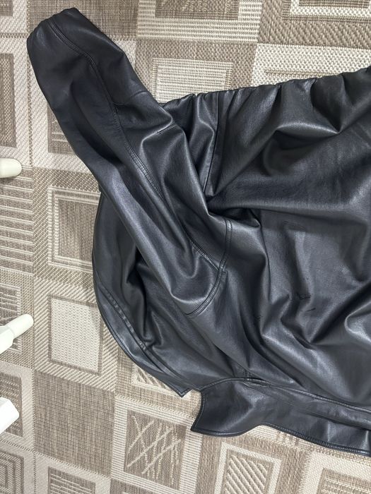 Кожанка черная  Zara