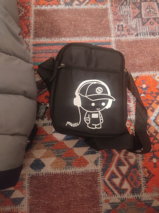 Продам барсетки новая 7000