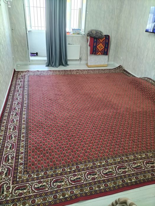 Кiлем сатылады  б/у