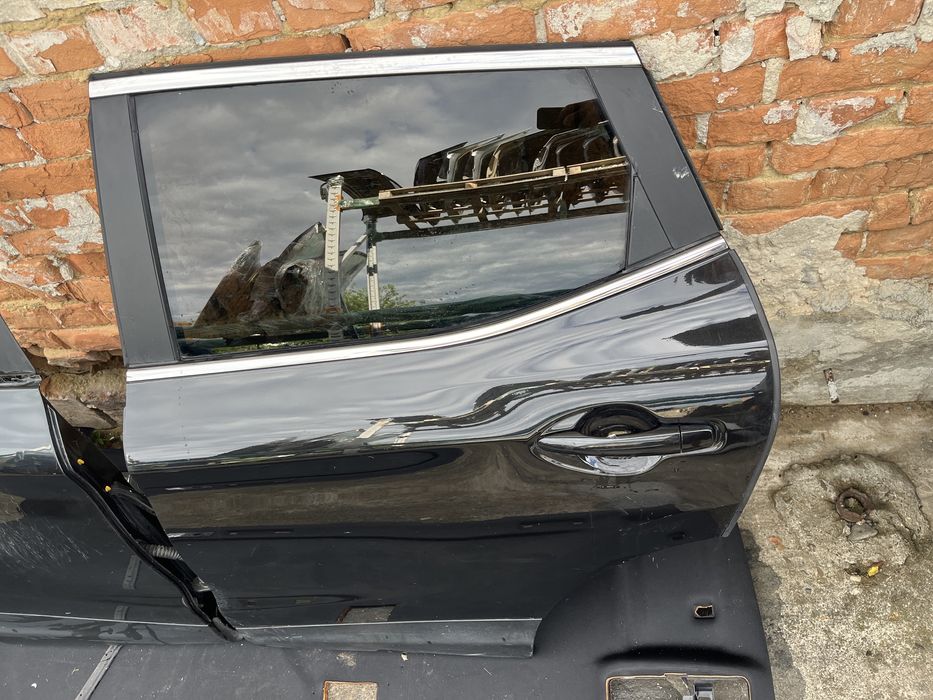 Portiera / Usa stanga dreapta spate Nissan Qashqai J11