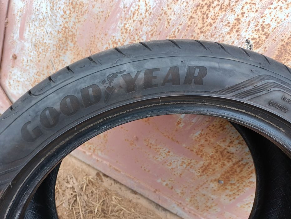 Продам шины летние.