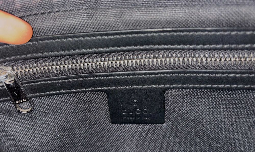 Geantă Gucci Originală – GG Supreme Belt Bag