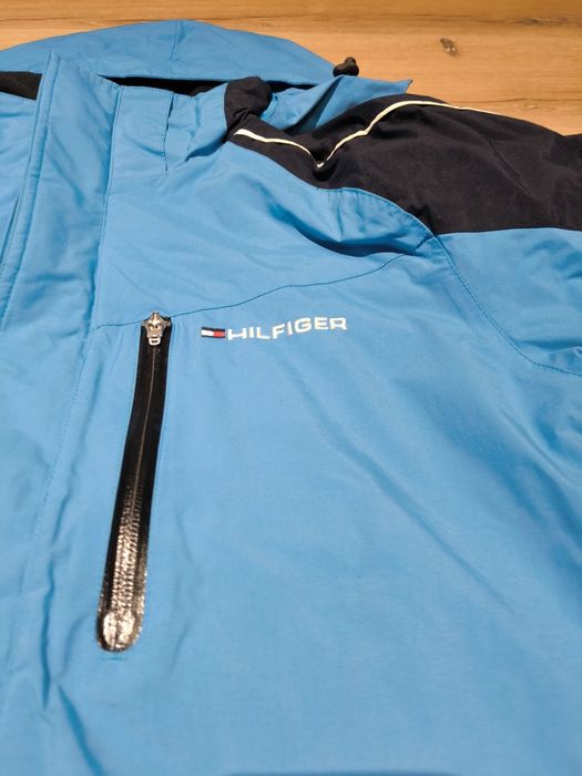Оригинално зимно яко Tommy Hilfiger - Размер М