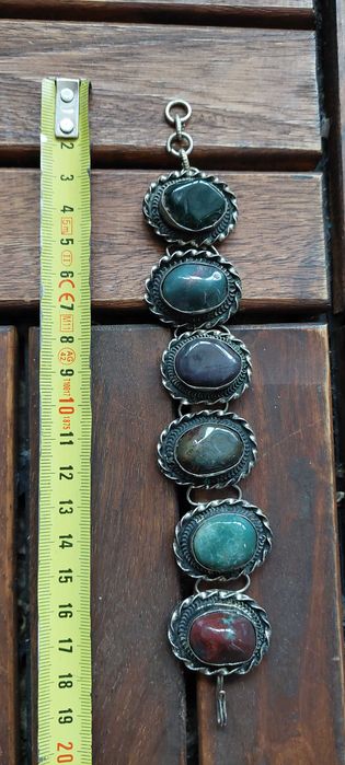 Гривни с естествени камъни старовремски СБХ