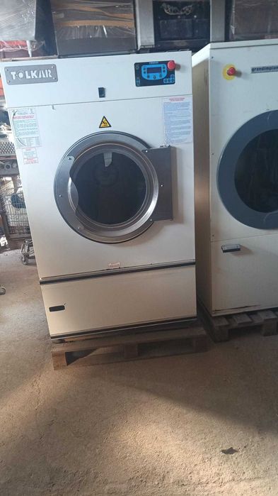 Uscator industreial textile