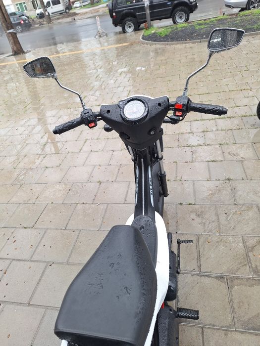 Продава се скутер 50 cc