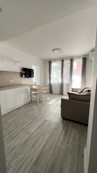 Дава се под наем Тристаен апартамент в Варна, Бриз - 90 кв.м за 900 € - Снимка #5