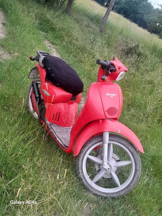 Vând scuter escarabeo 49 2 t