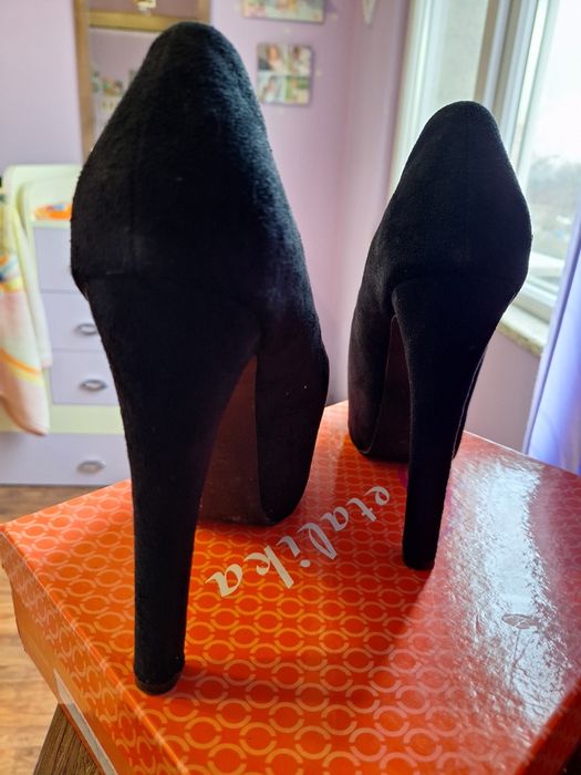 Официални обувки