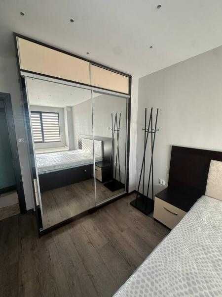 Дава се под наем Двустаен апартамент в Бургас, Славейков - 70 кв.м за 561 € - Снимка #6