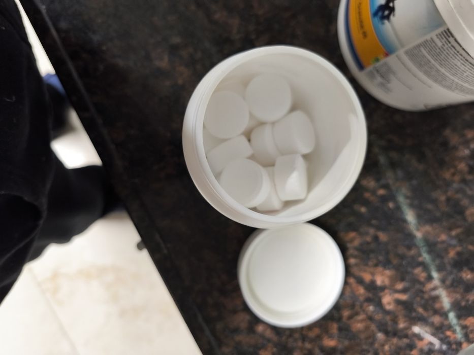 produse de curățare a piscinei