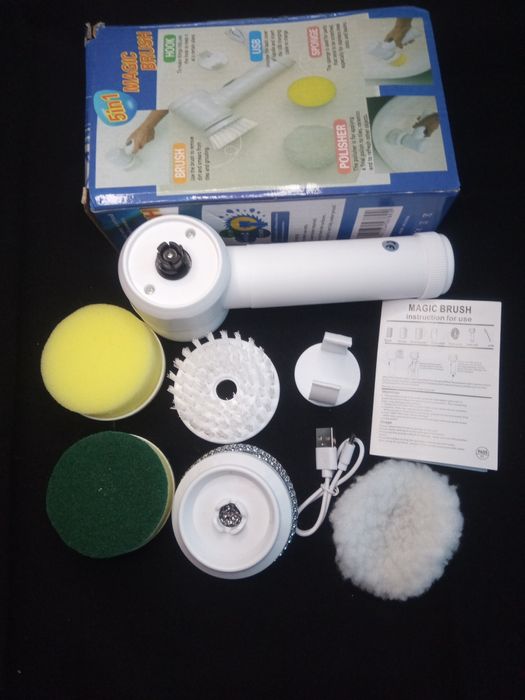 Уред за почистване с пет приставки