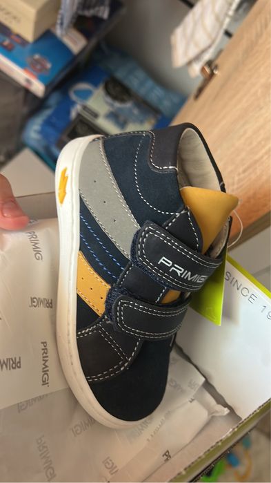 Нови боти primigi