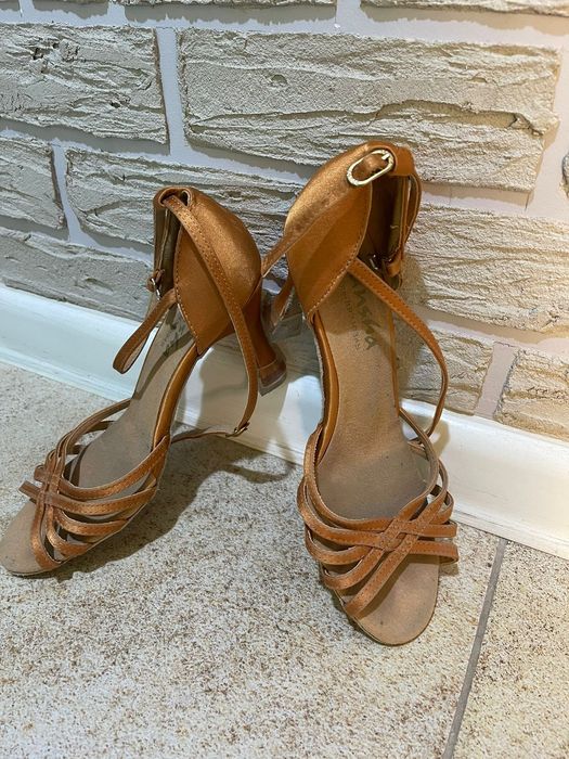 Туфли для танцев